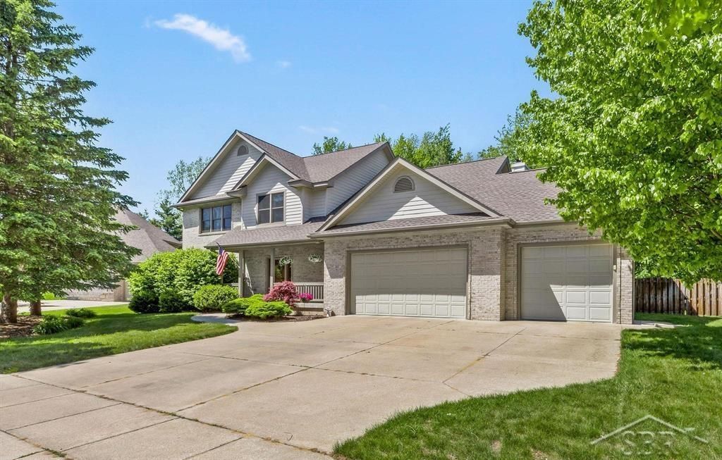 403 Shirewood Lane, Midland, MI 48642