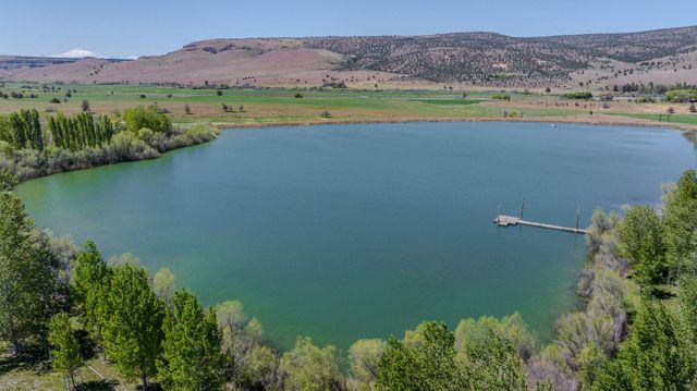 11251 NE HWY 97, Madras, OR 97741