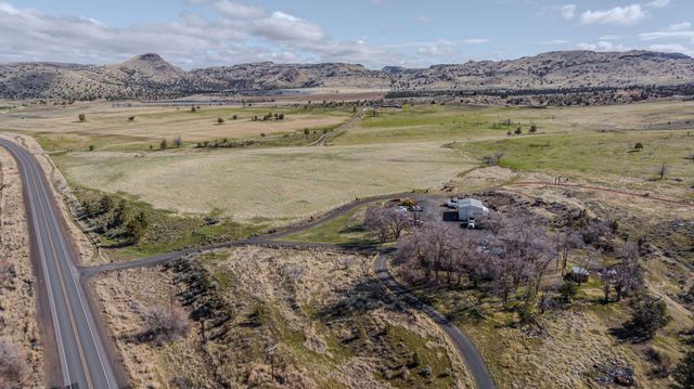 11251 NE HWY 97, Madras, OR 97741