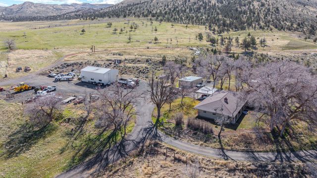 11251 NE HWY 97, Madras, OR 97741
