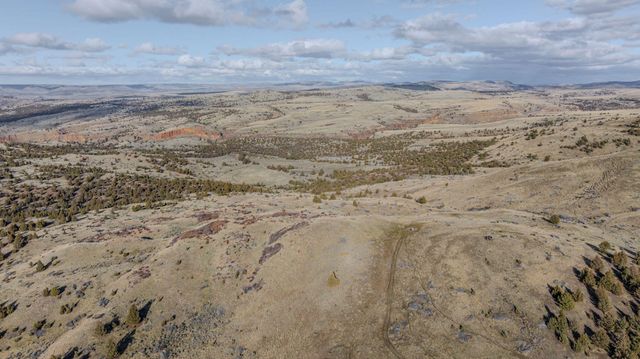 11251 NE HWY 97, Madras, OR 97741