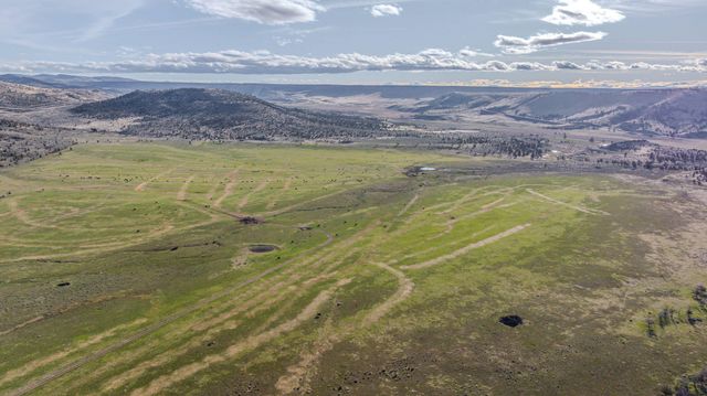 11251 NE HWY 97, Madras, OR 97741