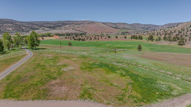 11251 NE HWY 97, Madras, OR 97741