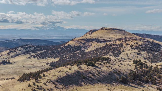 11251 NE HWY 97, Madras, OR 97741