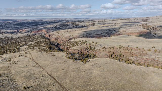 11251 NE HWY 97, Madras, OR 97741