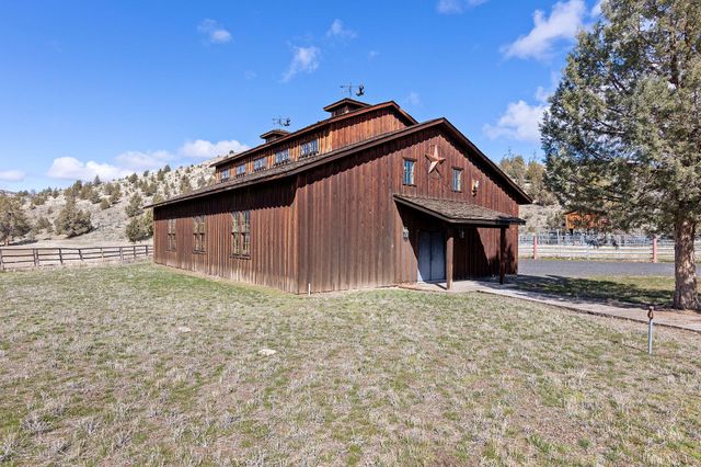 11251 NE HWY 97, Madras, OR 97741
