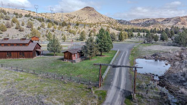 11251 NE HWY 97, Madras, OR 97741
