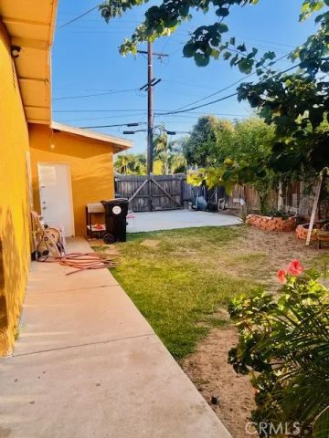 690 E Etiwanda, Rialto, CA 92376