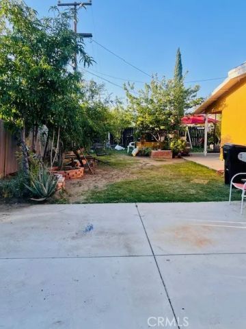 690 E Etiwanda, Rialto, CA 92376