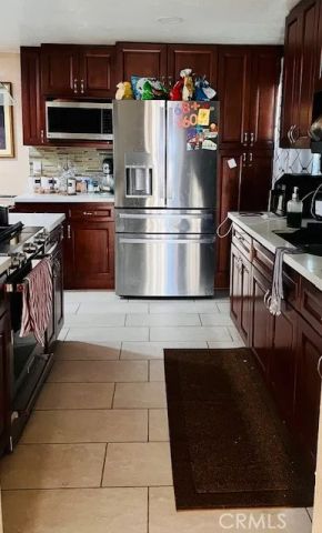 690 E Etiwanda, Rialto, CA 92376