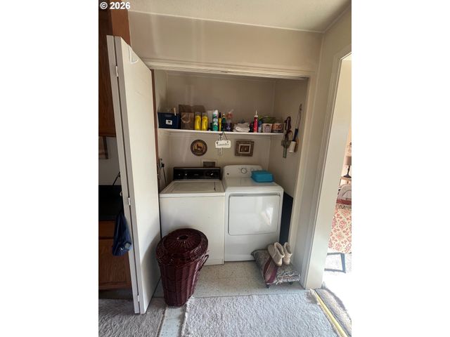 954 COMMERCIAL Ave, Coos Bay, OR 97420