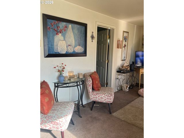 954 COMMERCIAL Ave, Coos Bay, OR 97420