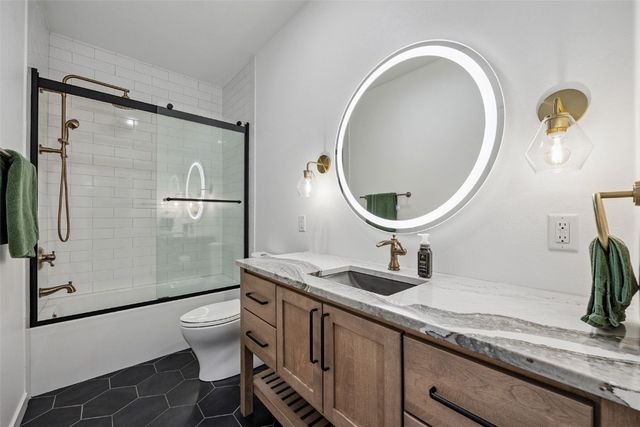 61 Quail Valley Court, Iowa City, IA 52246