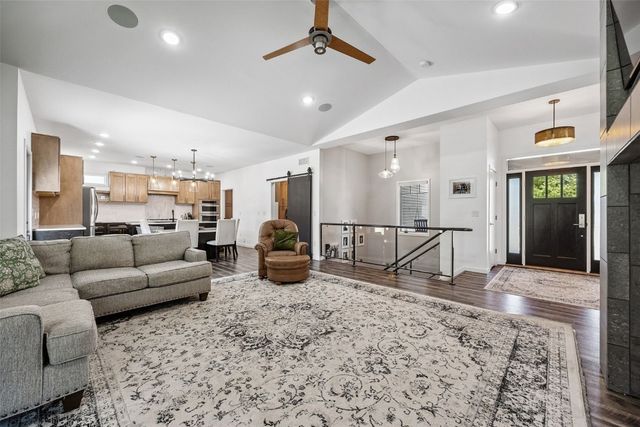 61 Quail Valley Court, Iowa City, IA 52246