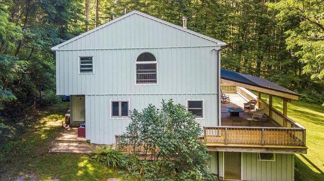 509 Thompson Pond Road, Pownal, VT 05261