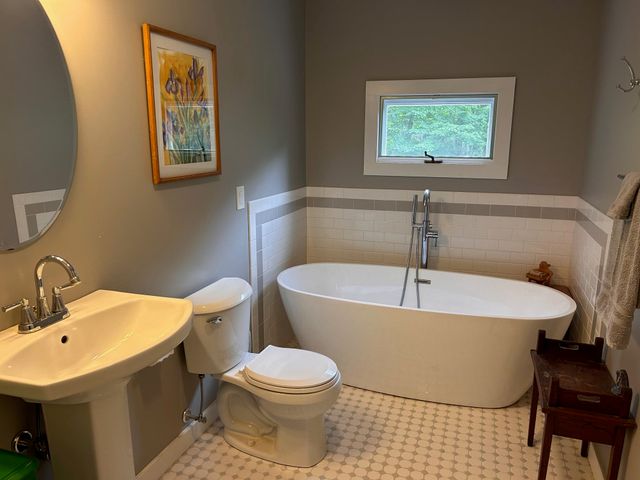 509 Thompson Pond Road, Pownal, VT 05261