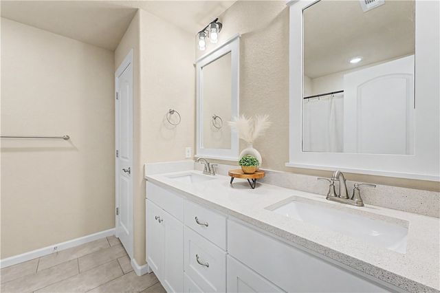 323 Divine Court, Farmington, AR 72730