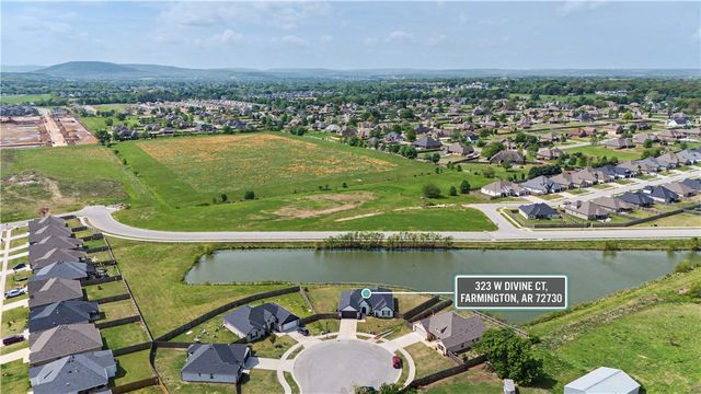 323 Divine Court, Farmington, AR 72730