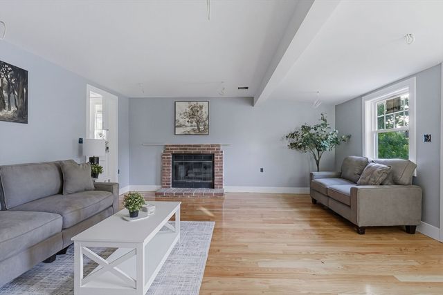 1 Gertrude Rd, North Attleboro, MA 02760
