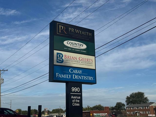 990 AVENUE OF THE CITIES 3, East Moline, IL 61244