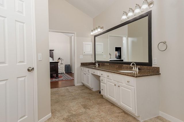 174 S Winterport Circle, The Woodlands, TX 77382