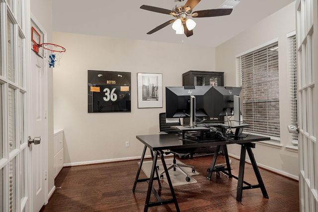 174 S Winterport Circle, The Woodlands, TX 77382