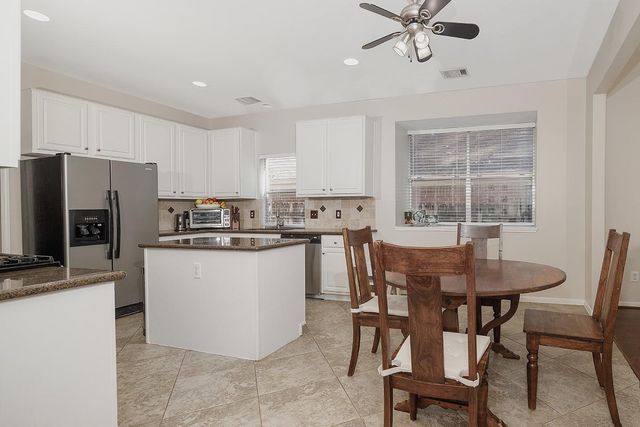 174 S Winterport Circle, The Woodlands, TX 77382