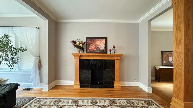 4954 N Drake Avenue, Chicago, IL 60625