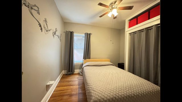 4954 N Drake Avenue, Chicago, IL 60625