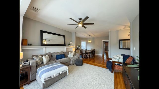 4954 N Drake Avenue, Chicago, IL 60625