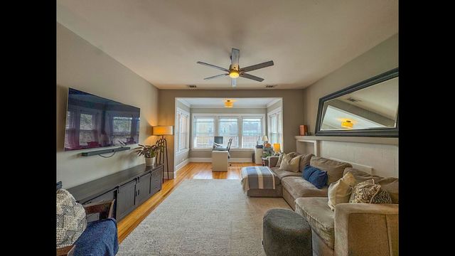 4954 N Drake Avenue, Chicago, IL 60625