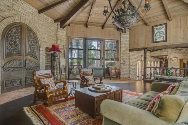 15390 Las Planideras, Rancho Santa Fe, CA 92067