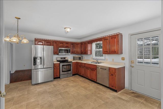 500 Keene-Way Drive, Nicholasville, KY 40356