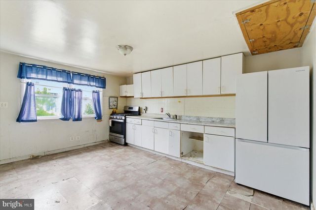 7823 SAINT BRIDGET LN, Dundalk, MD 21222