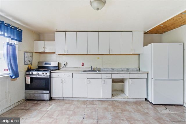 7823 SAINT BRIDGET LN, Dundalk, MD 21222