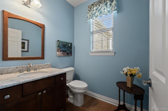 49121 Garrett Court, Macomb Township, MI 48042