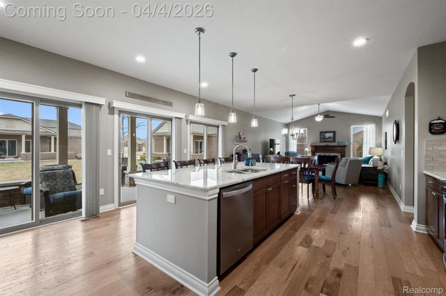 49121 Garrett Court, Macomb Township, MI 48042