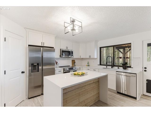 14041 Nw MASON HILL Rd, North Plains, OR 97133
