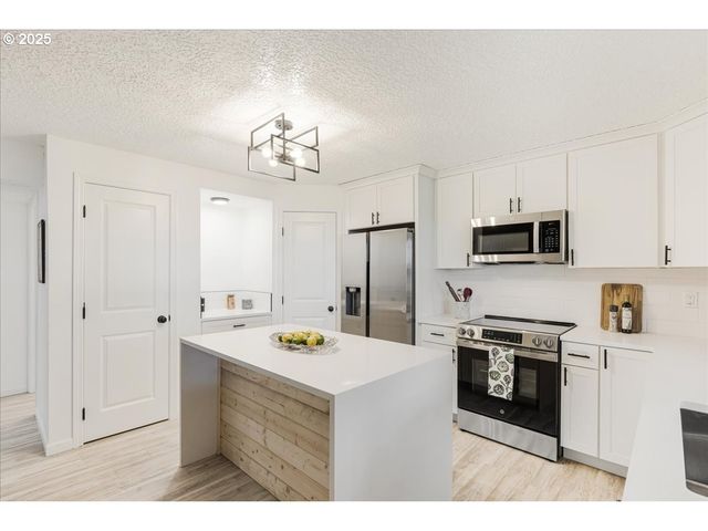 14041 Nw MASON HILL Rd, North Plains, OR 97133