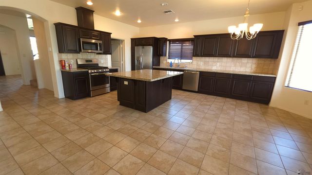 3851 W 39 St, Yuma, AZ 85365