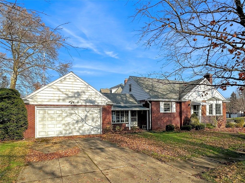 6 W METCALF Street, Erie, PA 16508