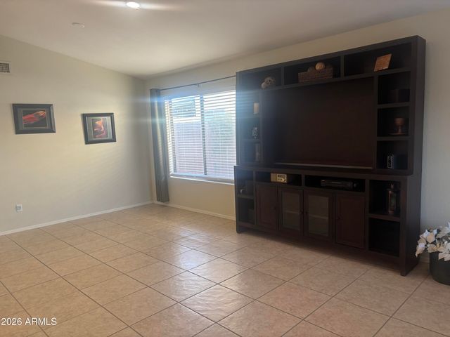 7256 E NOPAL Avenue, Mesa, AZ 85209