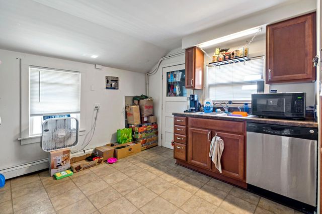 2832 27th Avenue S, Minneapolis, MN 55406