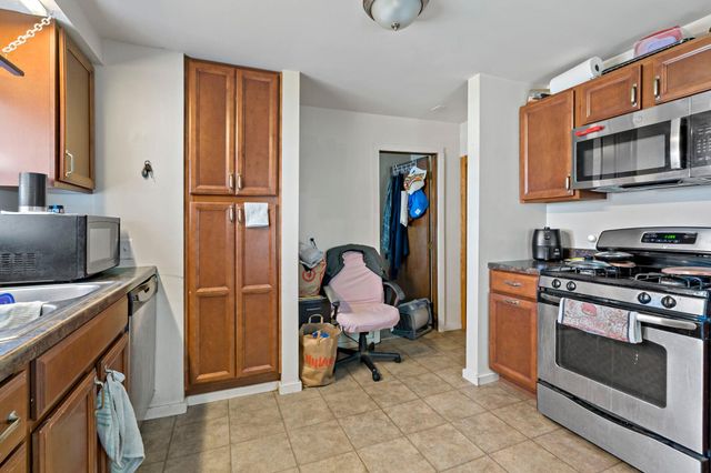2832 27th Avenue S, Minneapolis, MN 55406