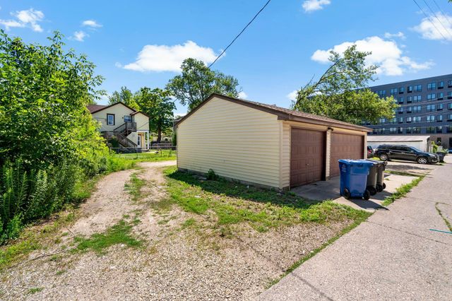 2832 27th Avenue S, Minneapolis, MN 55406