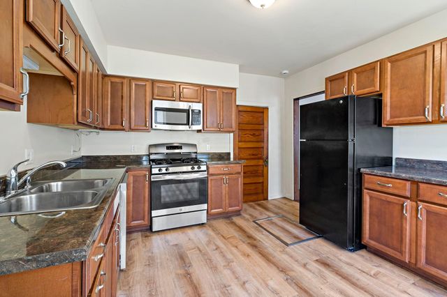 2832 27th Avenue S, Minneapolis, MN 55406