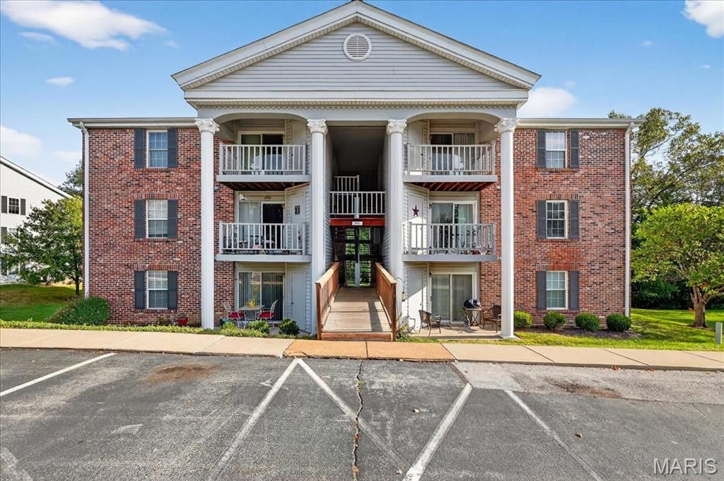 7415 Triwoods Drive C, Shrewsbury, MO 63119