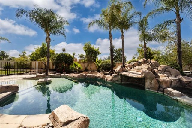 30499 Covecrest, Menifee, CA 92584