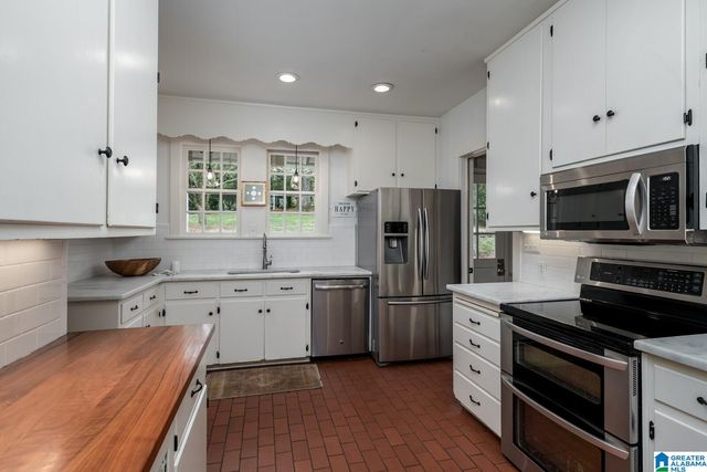 2916 MOUNTAIN BROOK PARKWAY, Mountain Brook, AL 35223