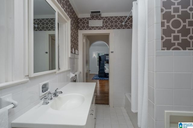 2916 MOUNTAIN BROOK PARKWAY, Mountain Brook, AL 35223